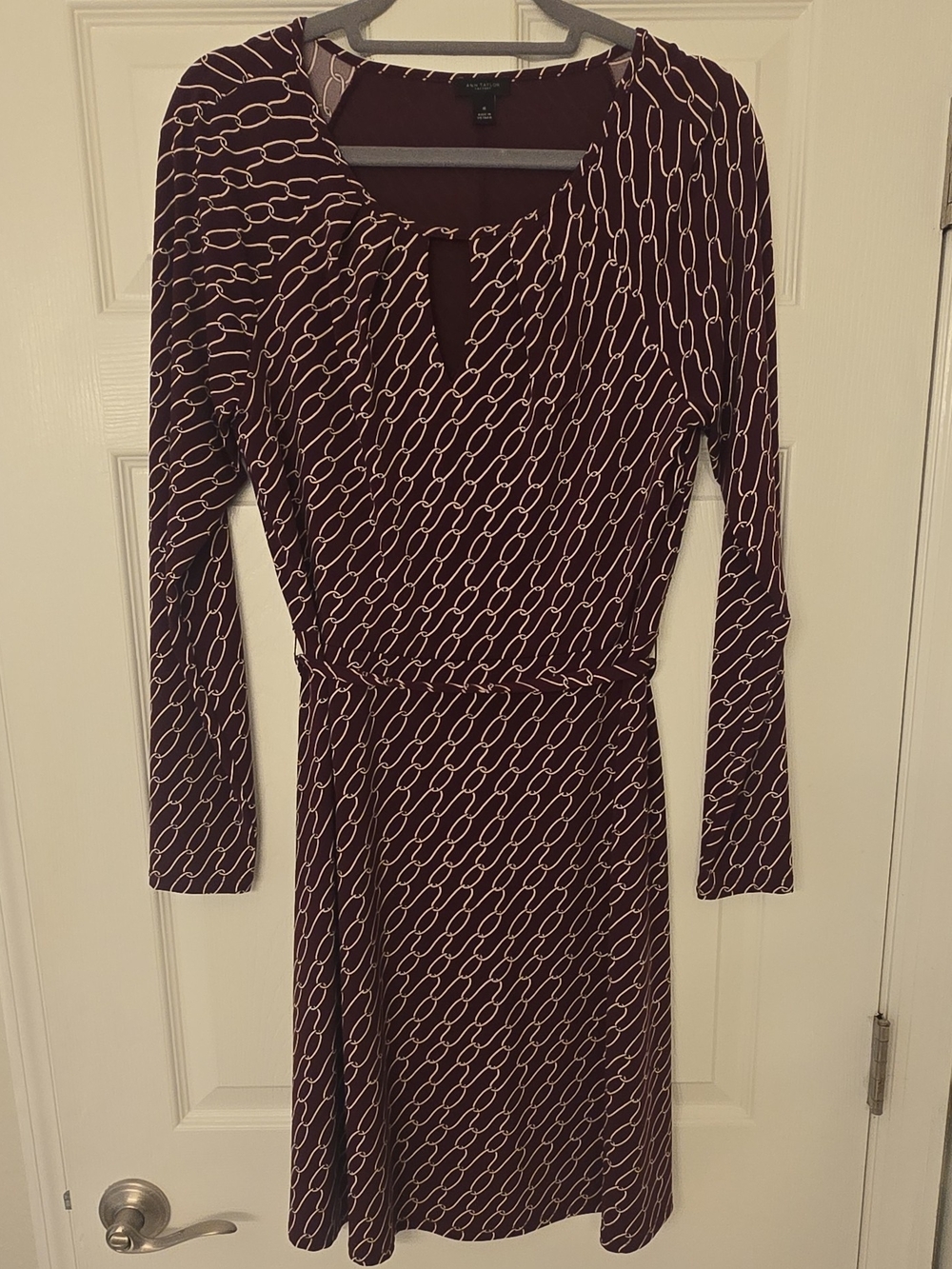 Ann Taylor Burgundy & Cream Keyhole Chain Sheath Dress Long Sleeve Medium